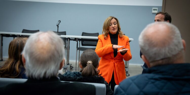 Reforçar Instituições Sociais