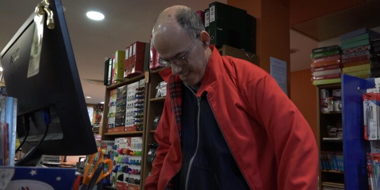 FONTENOVA ABRIU SEM O CARLOS