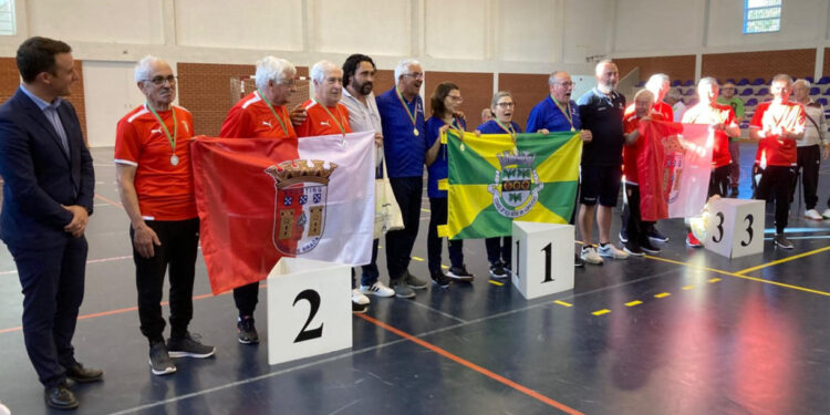 Seleção soma e segue