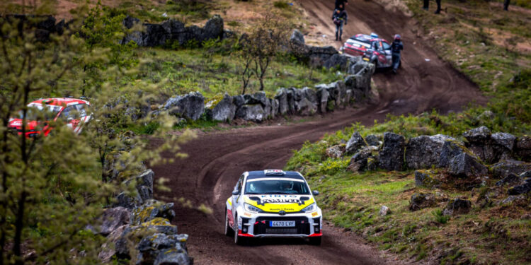 Novo pódio para famalicense