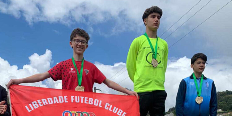 Liberdade FC conquista pódios