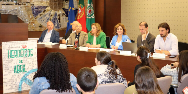 Propostas de Jovens em Assembleia