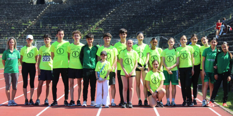 EARO conquista oito medalhas