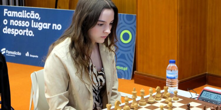 XADREZ: Campeã Nacional