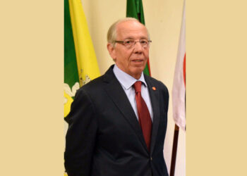 Homenagem a Carlos Vieira de Castro