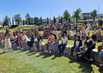 Trofa com as crianças