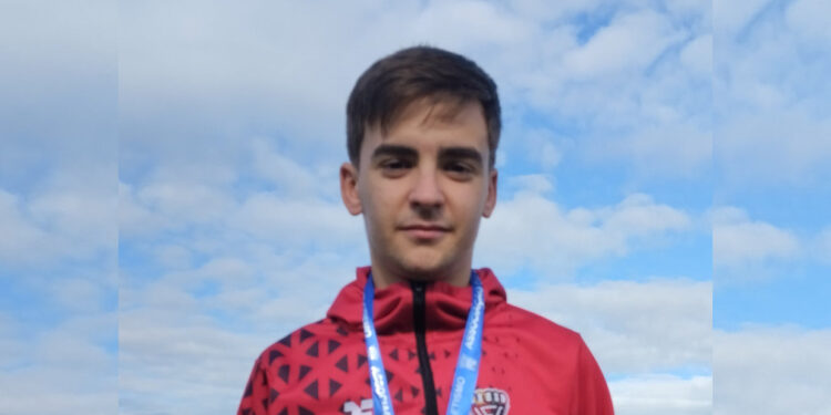 Rouxinol pontuou em Lousada