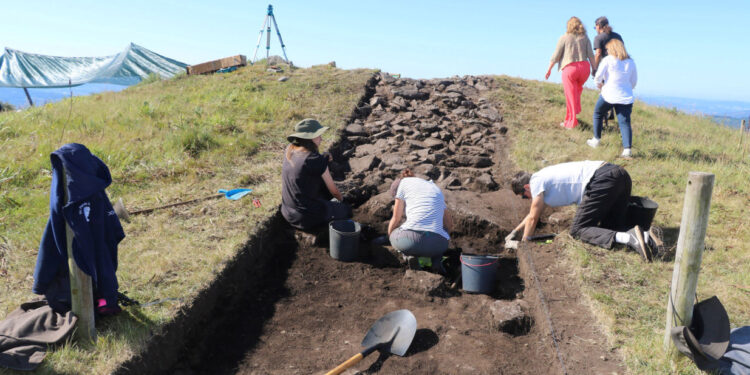 Escavações no Oural, Vila Verde