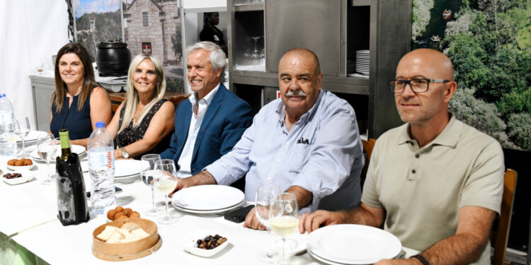 Autarcas famalicenses em convívio