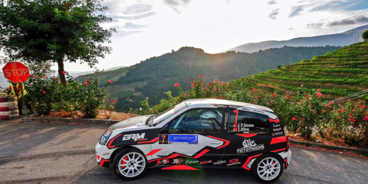 Dupla J. Sousa e T. Silva no pódio