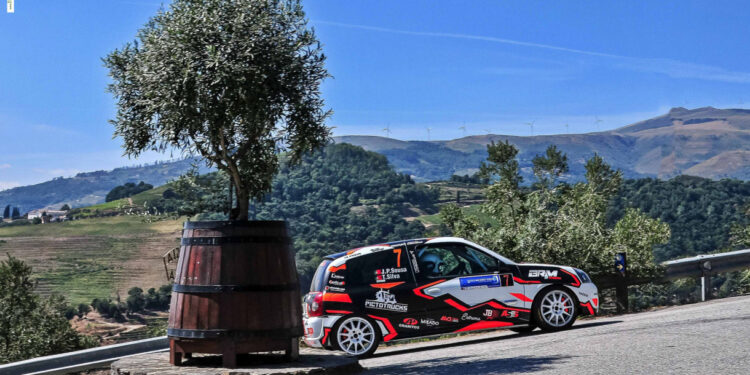 Dupla J. Sousa e T. Silva no pódio