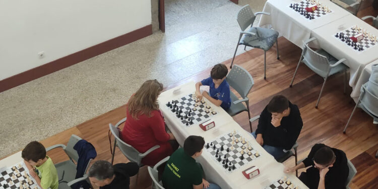 CAMPEONATO NACIONAL AMADOR DE XADREZ