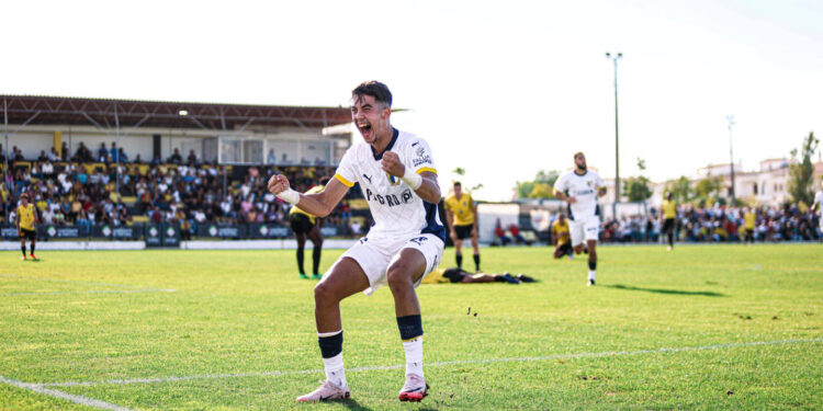 Famalicão vence no Algarve