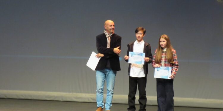 Entrega de Diplomas de Mérito