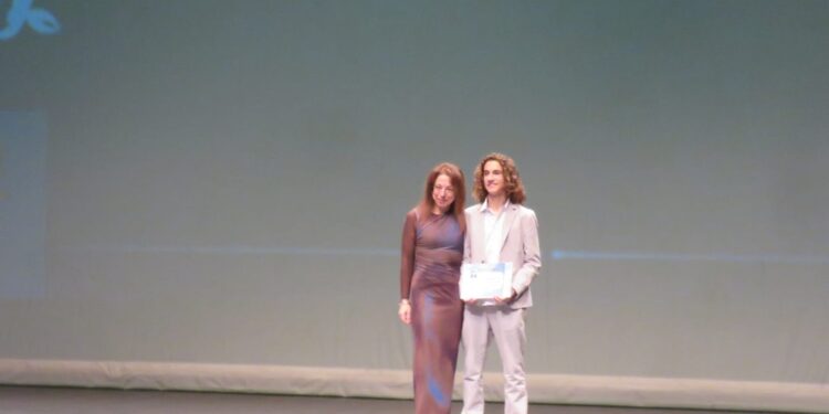 Entrega de Diplomas de Mérito