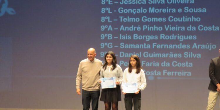 Entrega de Diplomas de Mérito