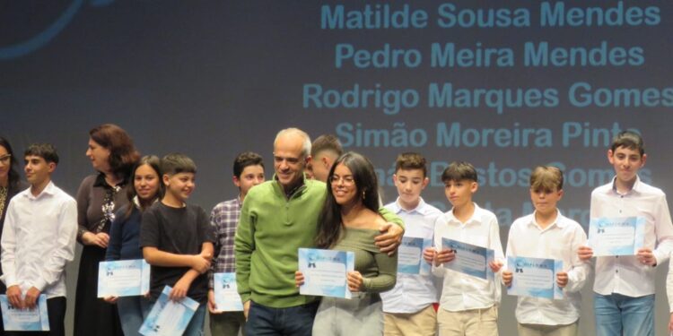 Entrega de Diplomas de Mérito