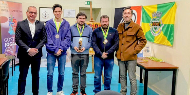 CARLOS NOVAIS CONSAGRA-SE VENCEDOR