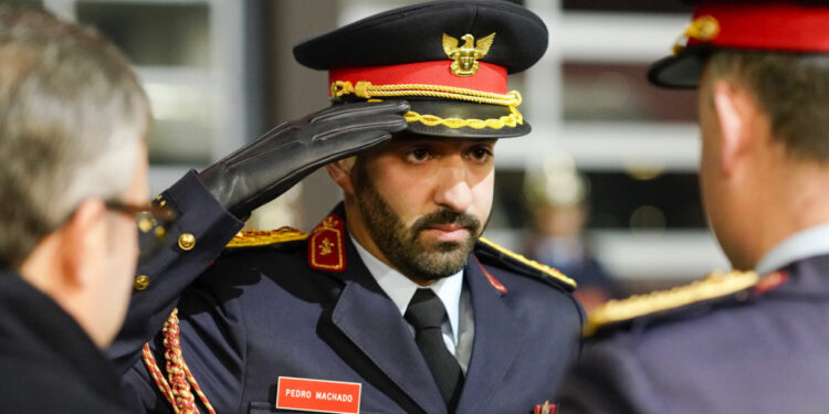 Novo Adjunto de Comando