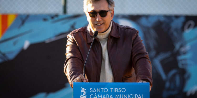 Santo Tirso com Campo de Basketart