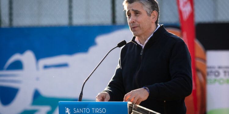 Santo Tirso com Campo de Basketart