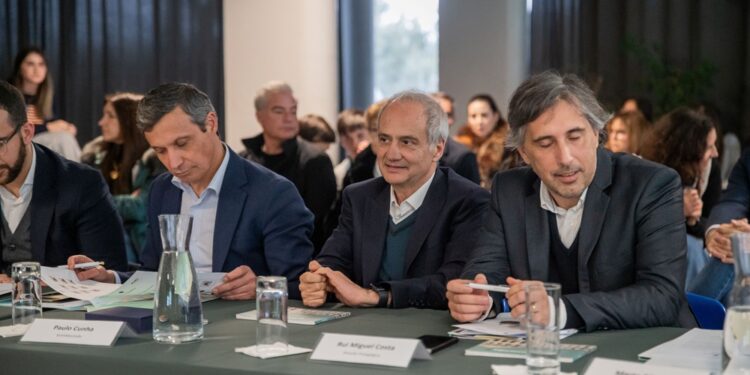 Debate e Prémio Nova Cidadania