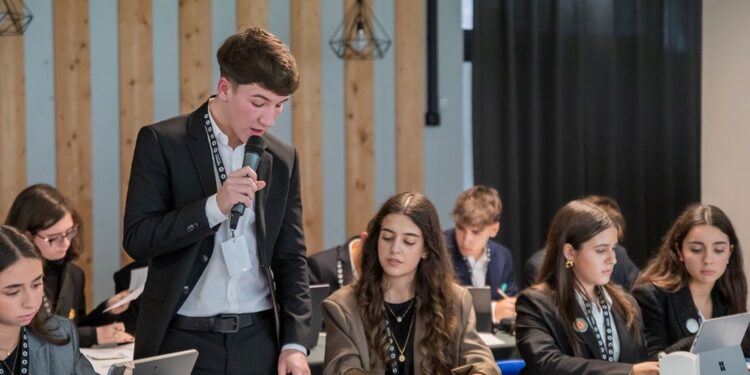 Debate e Prémio Nova Cidadania