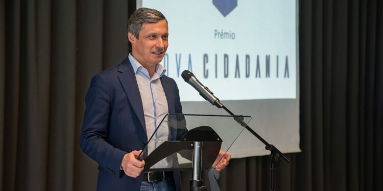 Debate e Prémio Nova Cidadania