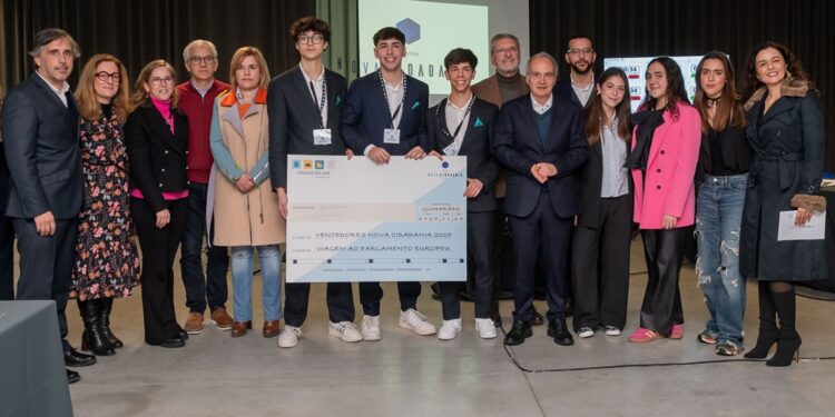 Debate e Prémio Nova Cidadania