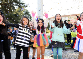 Folia no Carnaval de Famalicão