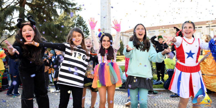 Folia no Carnaval de Famalicão