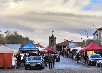 Feira das Candeias ao Domingo
