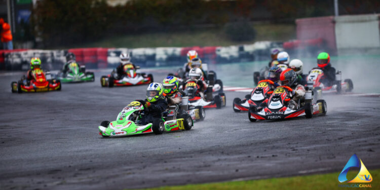 Miguel Martins destaca-se no karting