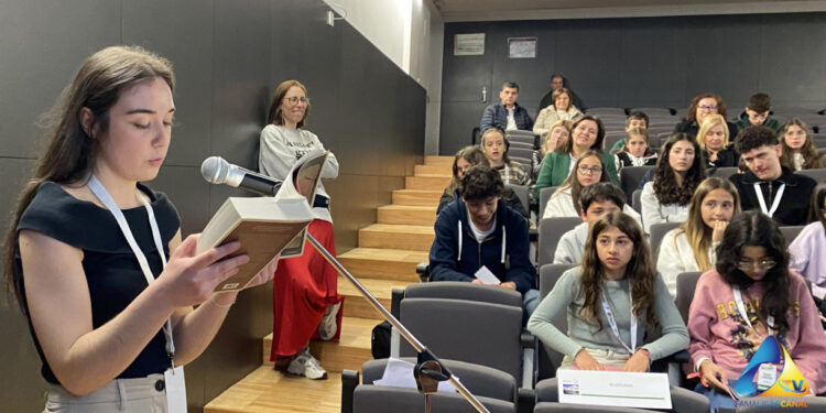 Camões estimula estudantes