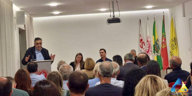 Jorge Costa sai de Famalicão