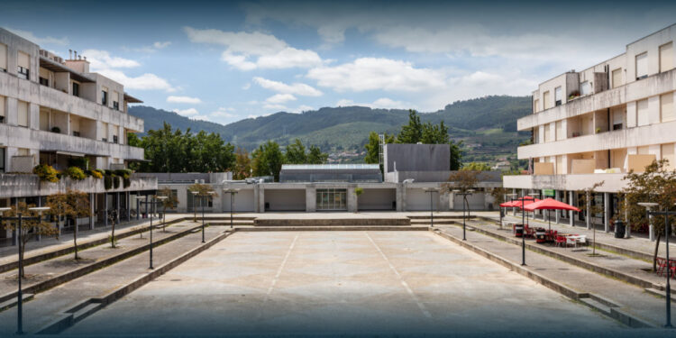 SANTO TIRSO: Exposição e Feira do Livro