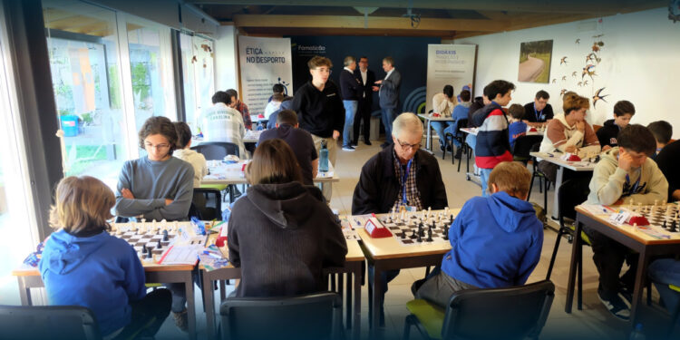 Mestre FIDE Gustavo Ribeiro festeja nos 50 anos da Didáxis