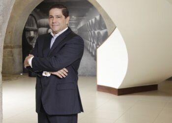 FAMALICÃO acolhe Líder Mundial