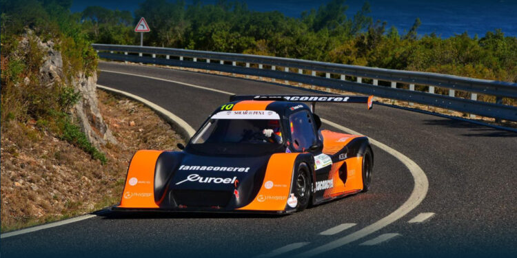 Tomás Pinto conquista pódio absoluto