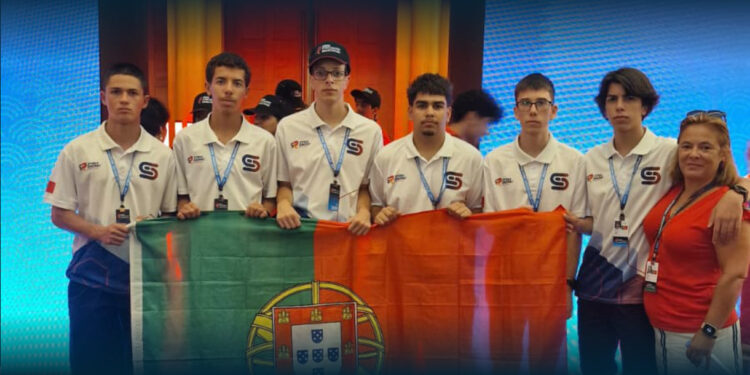 Alunos famalicenses fazem história