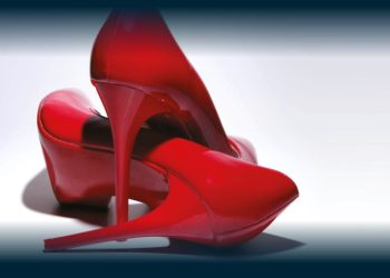 Sapatos Vermelhos em Vila das Aves