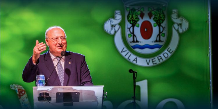 Vila Verde Veste-se de Gala