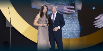 Ana Azevedo Recebe Prémio de Excelência