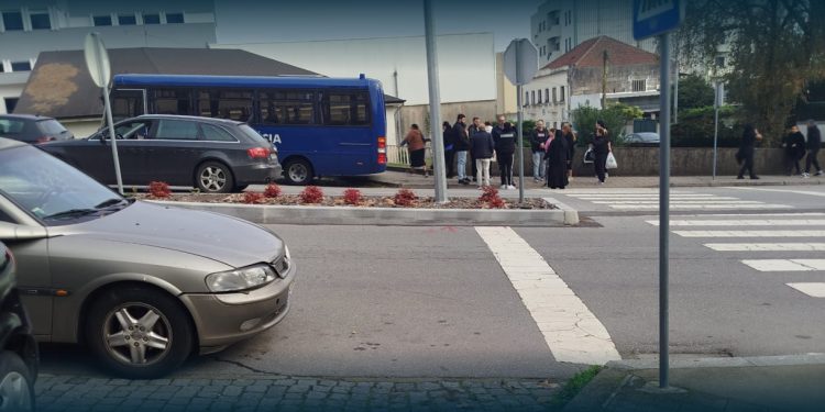 Famalicão: Manifestação junto á PSP