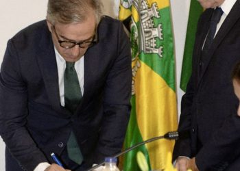 Ricardo Mendes Toma Posse