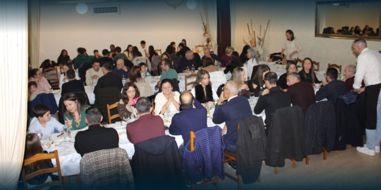 EARO Celebra Sucesso e União