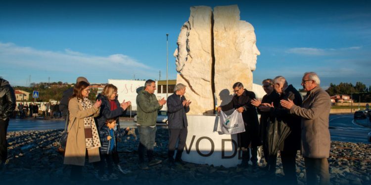 Ribeirão: Nova escultura na Rotunda de Santana