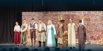 Alunos da OFICINA assistem à “Farsa de Inês Pereira”