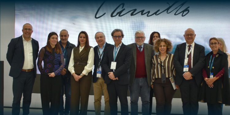 Famalicão conquista visitantes na BTL com Camilo