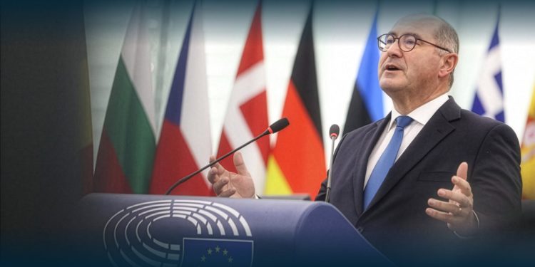 Parlamento Europeu aprova criação de Mercado Único de Defesa